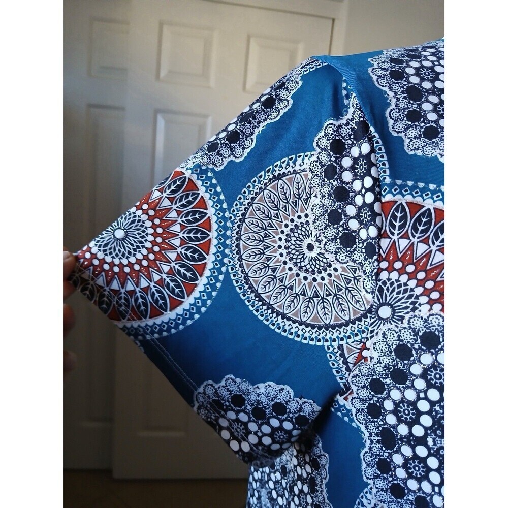 Lavish 2X Plus Size Boho Mandala Print Tunic Top Blue Multicolor Short Sleeve - Picture 6 of 15